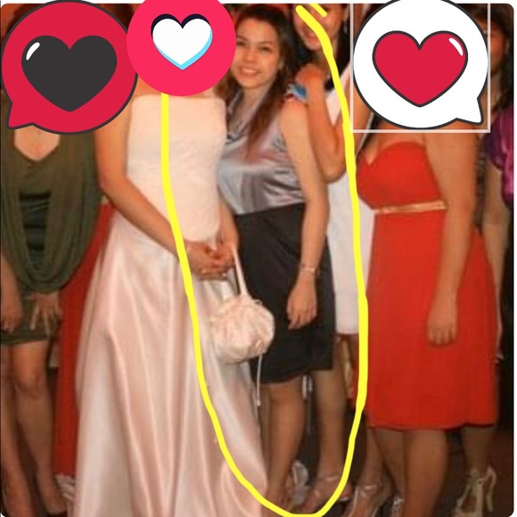 Satin dress - Picture 3 of 3